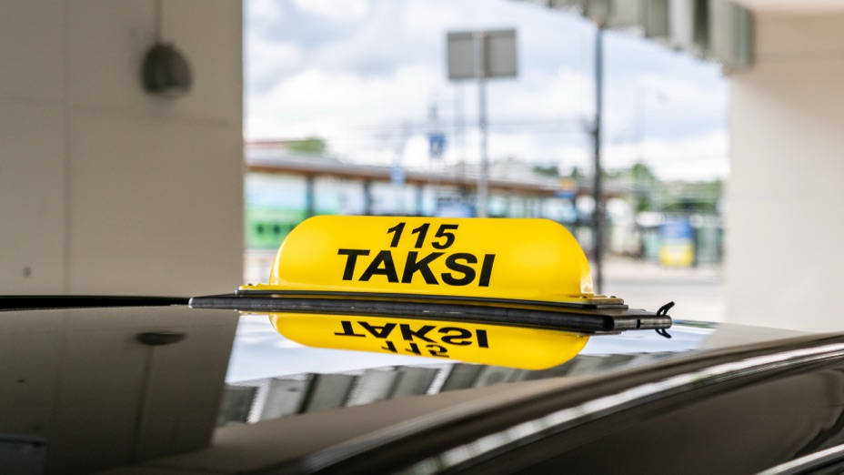 Taksipalvelut yrityksille